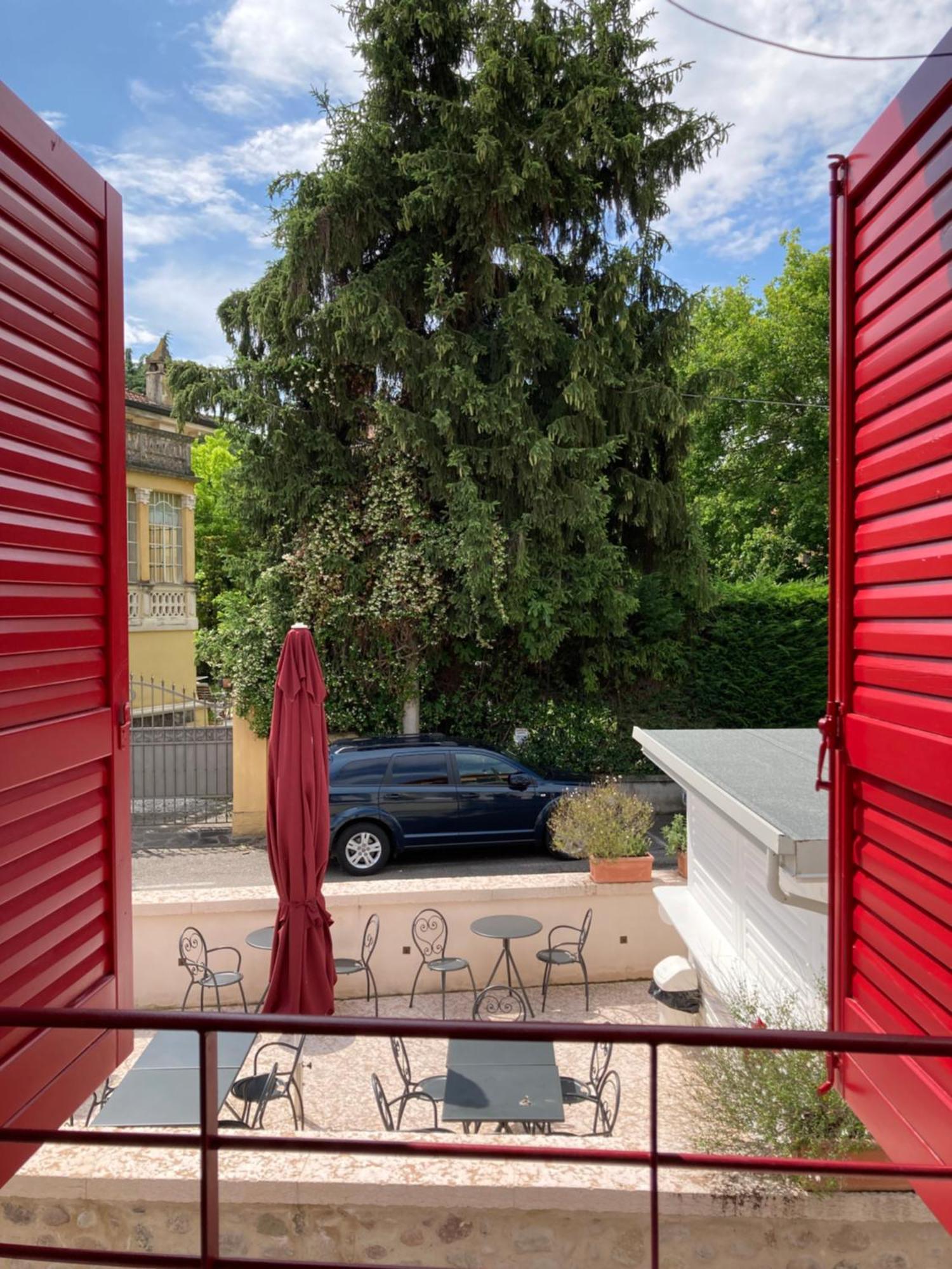 Locanda Il Cavallino ヴァレッジョ・スル・ミンチョ エクステリア 写真