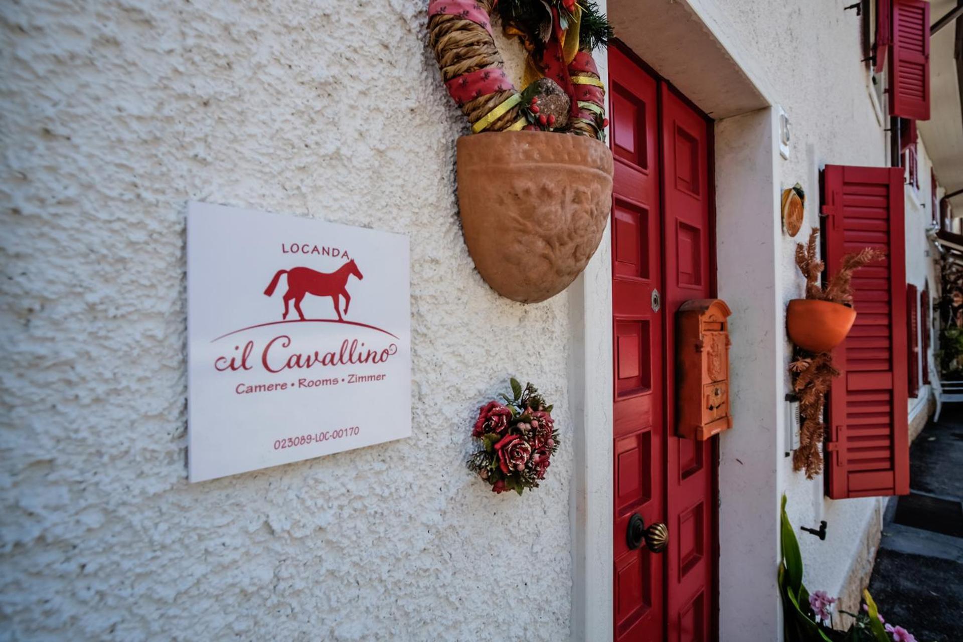 Locanda Il Cavallino ヴァレッジョ・スル・ミンチョ エクステリア 写真